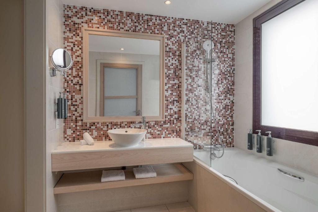 Koupelna v ubytování Hilton Evian Les Bains