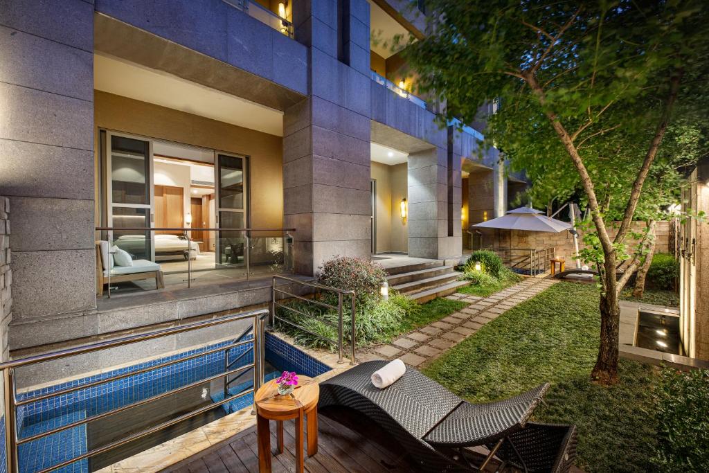 Bazén v ubytování InterContinental Kunming by IHG nebo v jeho okolí