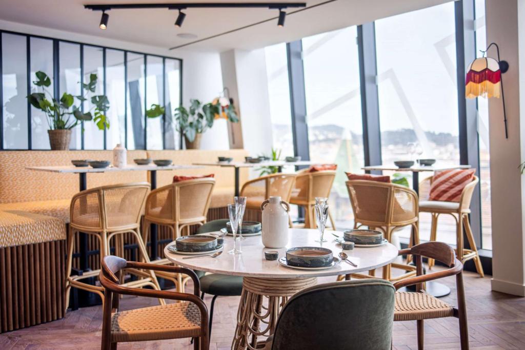 Doubletree By Hilton Nice Centre Iconic - Resim 6