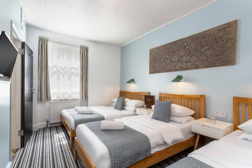 St Athans Hotel - Resim 6