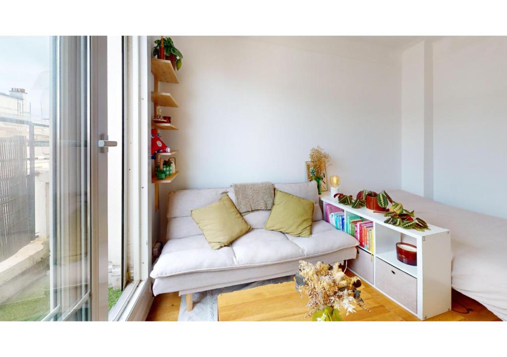 Foto da galeria de JOIVY Charming studio with Eiffel Tower View em Paris