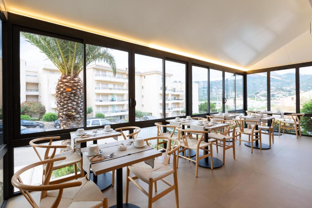 Restaurace v ubytování Le Mariana