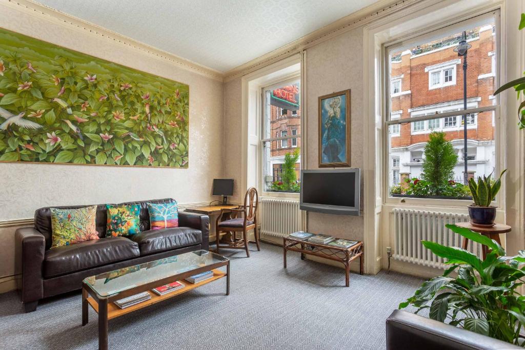 St Athans Hotel - Resim 29