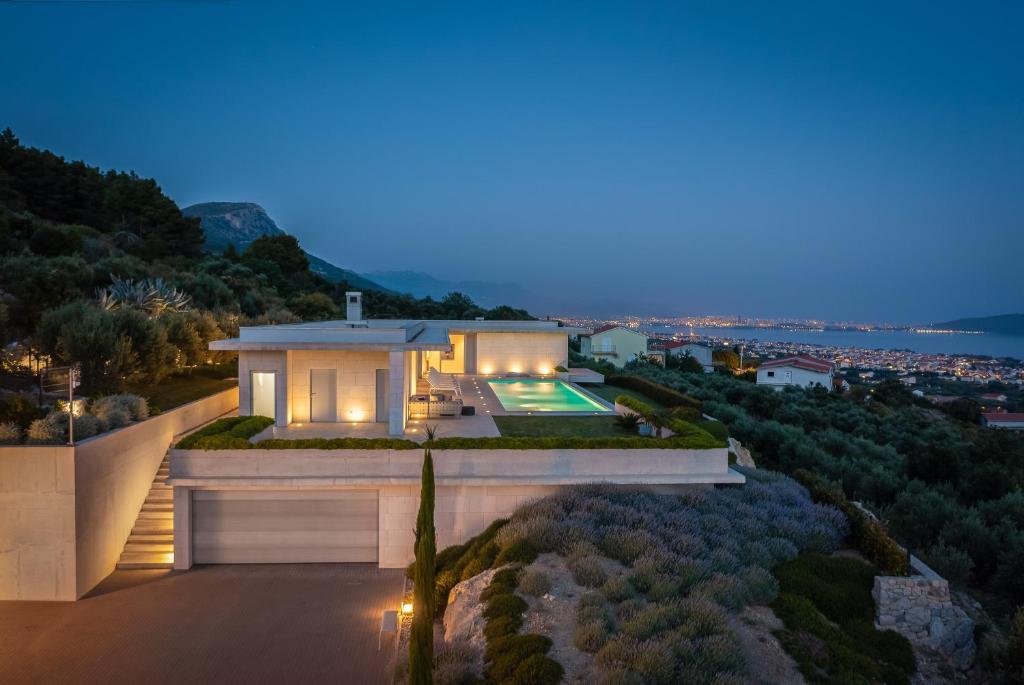 Villa Radun Home with Grand Heated Pool