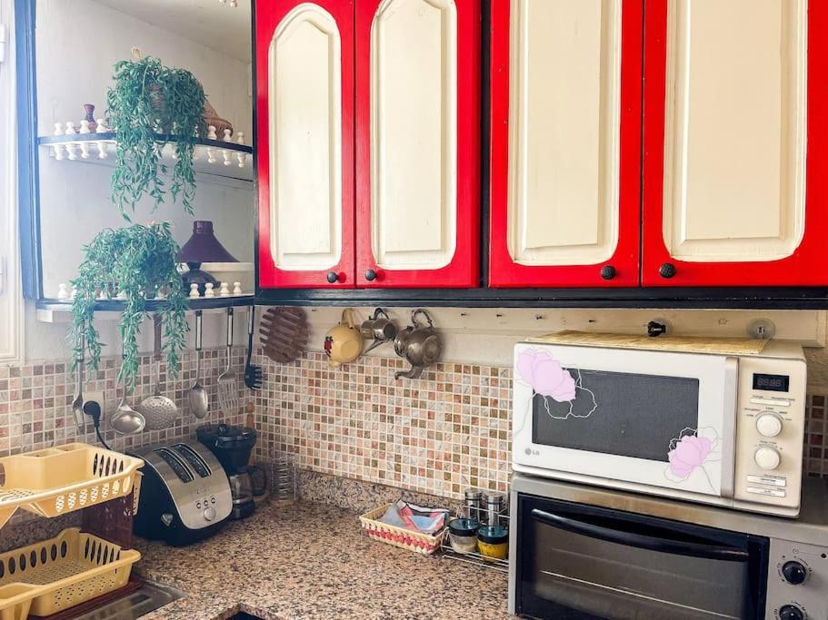 Cuisine ou kitchenette dans l'établissement Dar Statia 3 vue mer