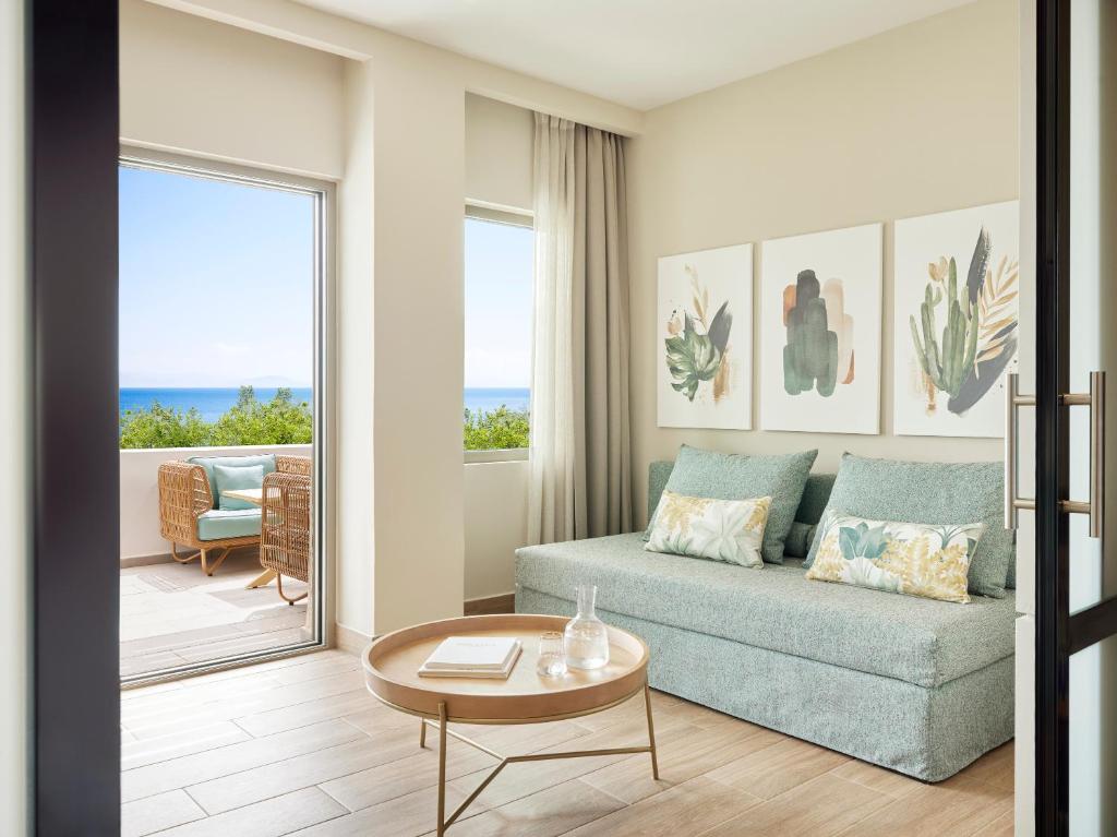 MarBella, Mar-Bella Collection - Superior Family Room Private Garten, Meerblick