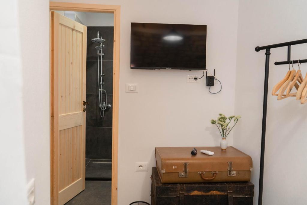 TV a/nebo společenská místnost v ubytování Belaj's House