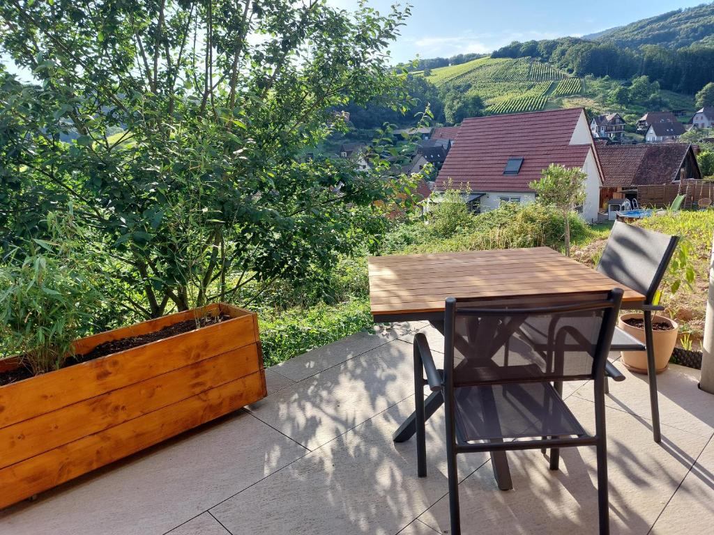 Nespecifikovaný výhled na hory nebo výhled na hory při pohledu z apartmánu