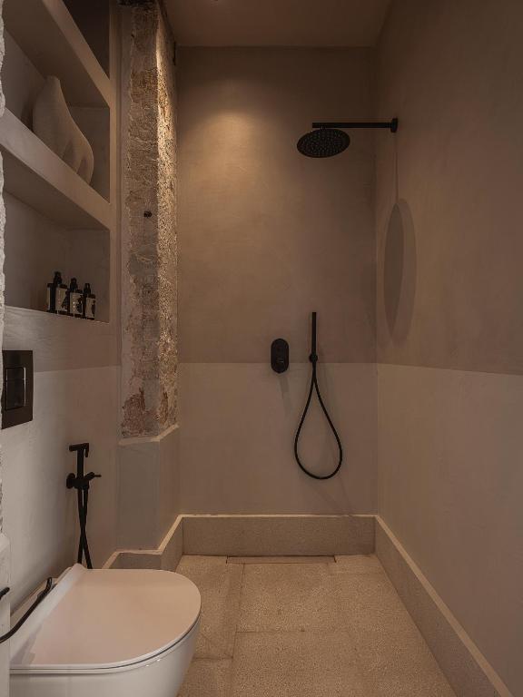 Koupelna v ubytování Aisha Hotel