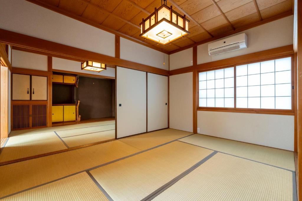 Fotografie z fotogalerie ubytování Private House "Satsuki Bettei" (Near Koya and Yoshino) v destinaci Gojō