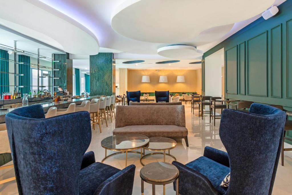 Posezení v ubytování EVEN Hotel Waco - University Area by IHG