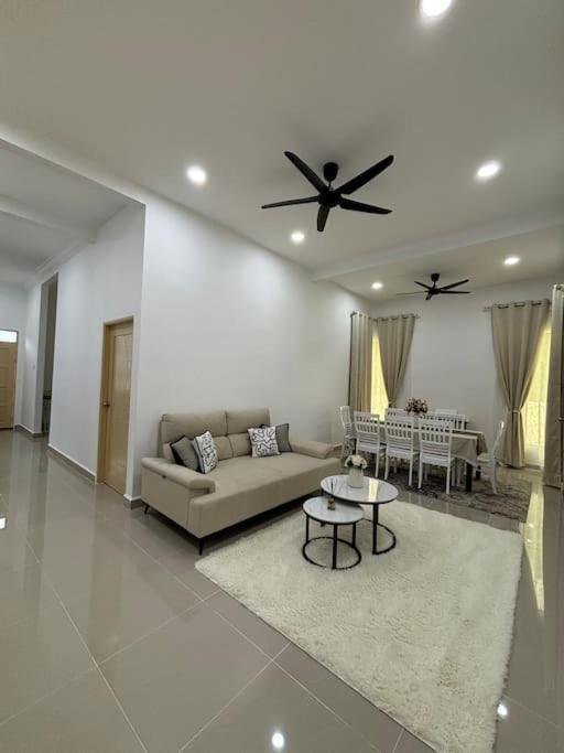 Posezení v ubytování Homestay in Kuala Dungun