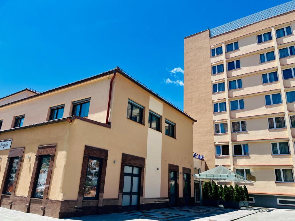 Budova, kde se hotel nachází