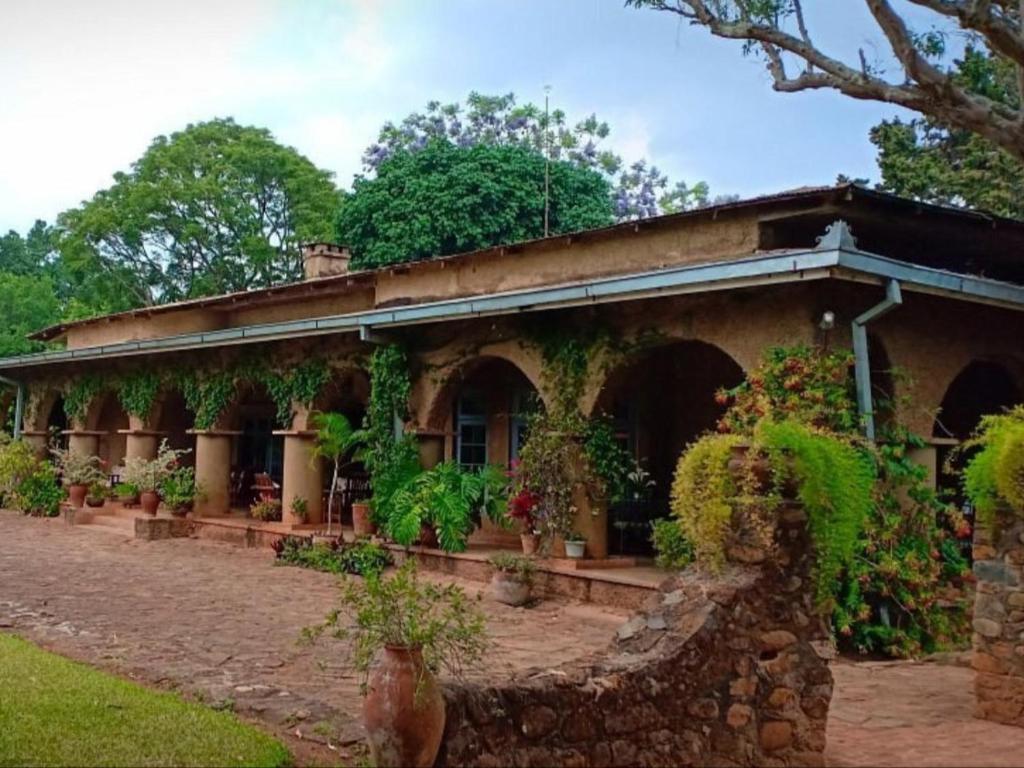 Huntingdon House and Chawani Bungalow