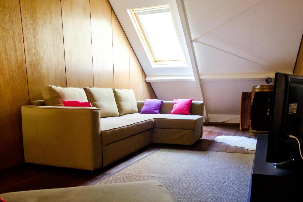Posezení v ubytování New Helvetia Hotel