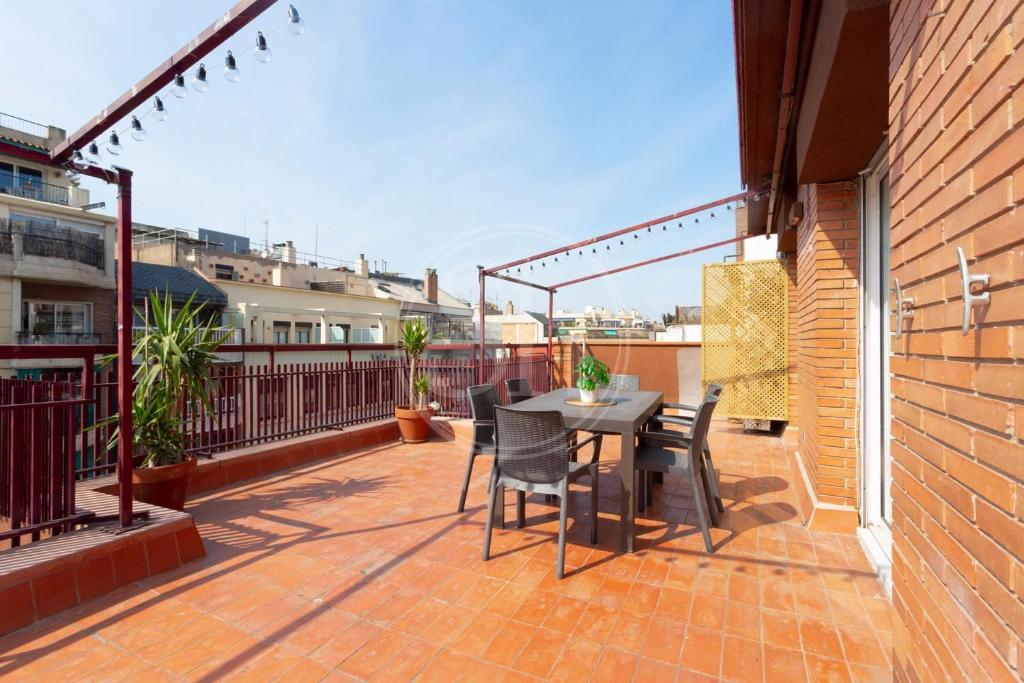 Cosy apartment with terrace - Two-Bedroom Apartment