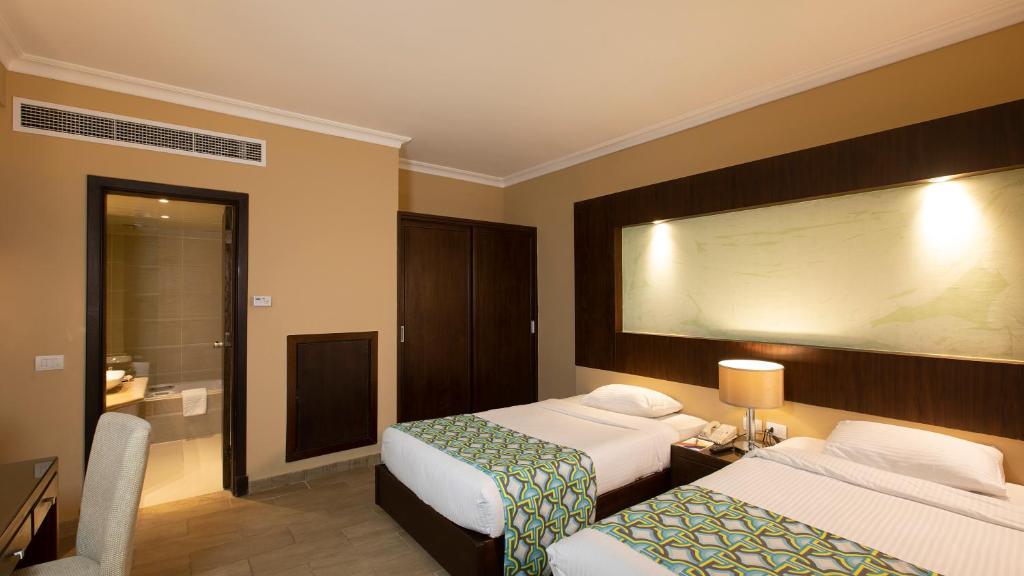 Fun & Sun Naama Waves - 11