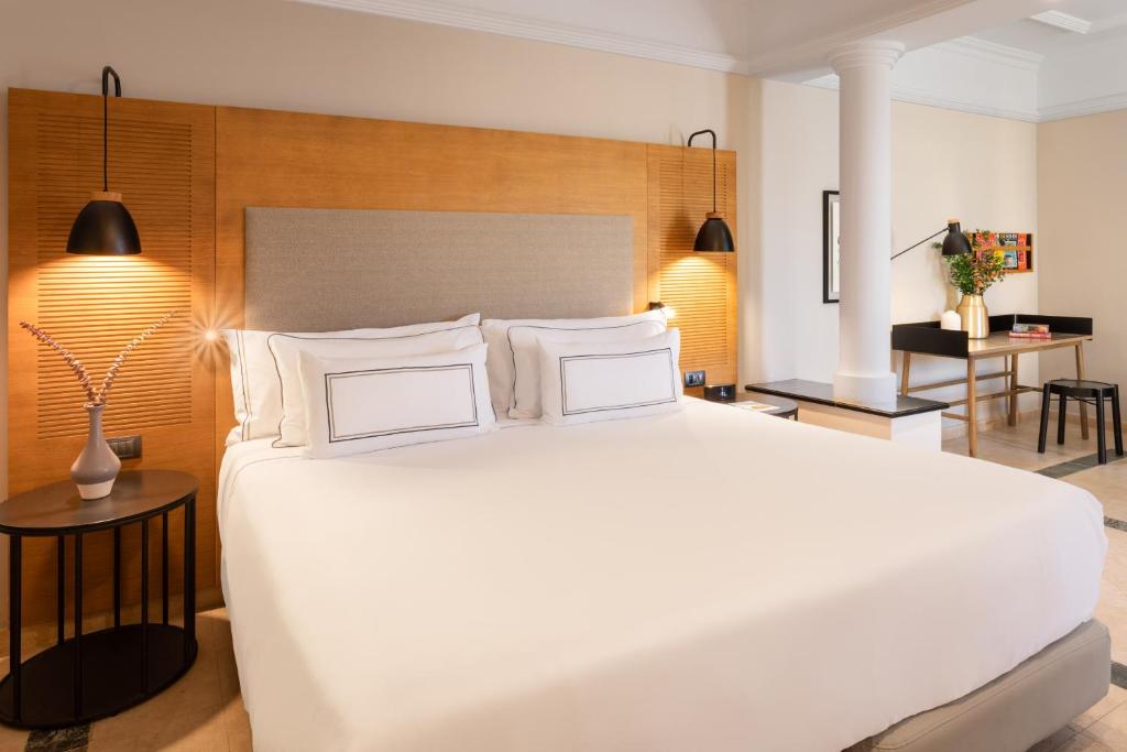 
Master Suite The Level (2 adults + 2 kids)
