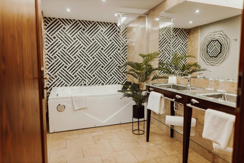 Rezydencja Luxury Hotel Bytom Piekary Śląskie - Camera Doppia Con Bagno Spa