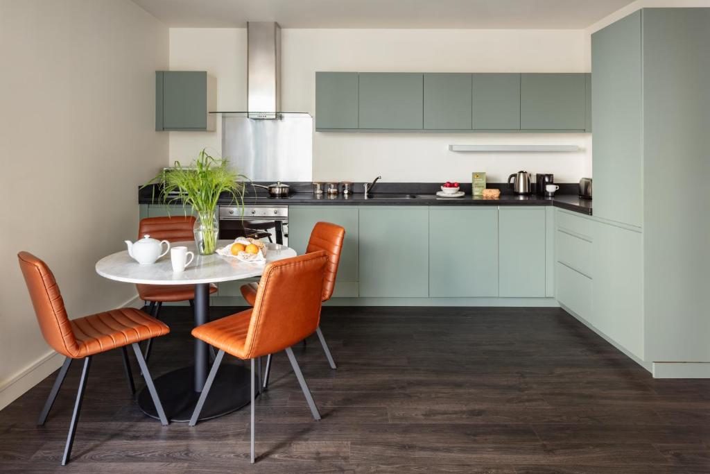 Marlin Canary Wharf - Two Bedroom Penthouse With Sofa Bed