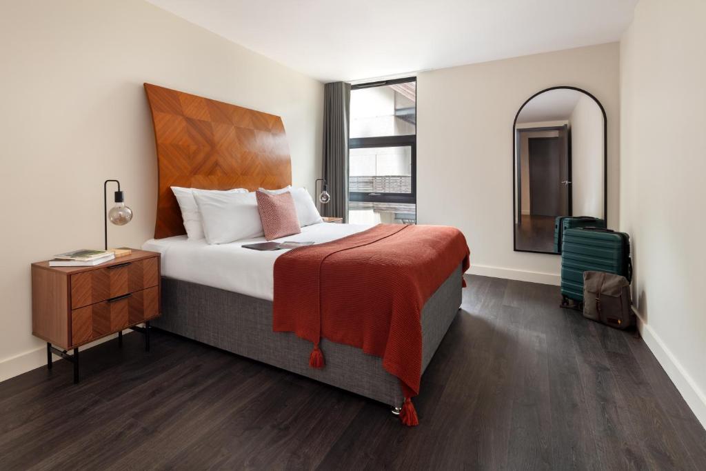 Marlin Canary Wharf - One Bedroom Apartment With Sofa Bed