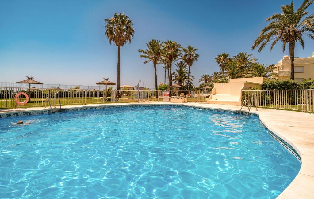 Πισίνα στο ή κοντά στο Beach Front Apartment In Mijas Costa