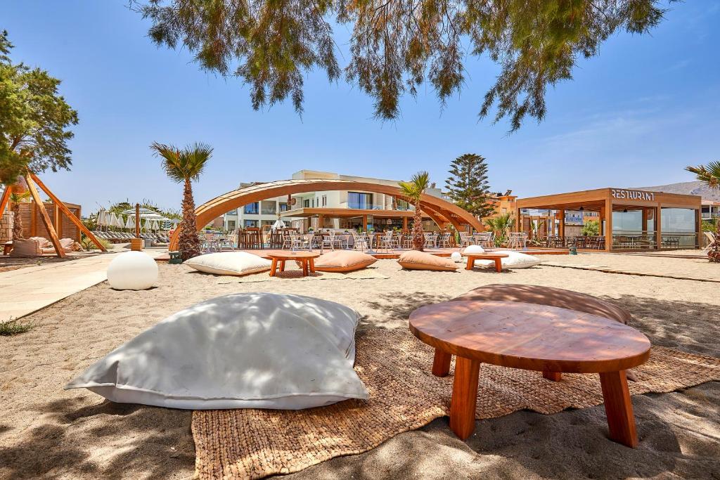 Fotografie z fotogalerie ubytování Enorme Teatro Beach v destinaci Amoudara Herakliou
