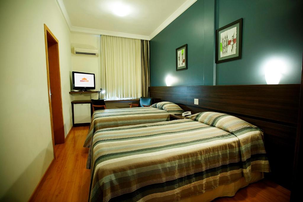  Eston Hotel
