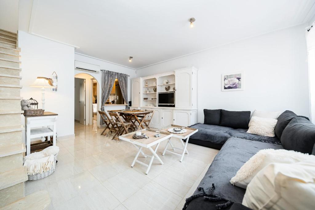 Kuchyň nebo kuchyňský kout v ubytování Bungalow La Zenia cerca de la playa