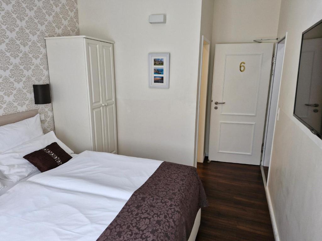List Five - Your British Guesthouse - Budget-Doppelzimmer