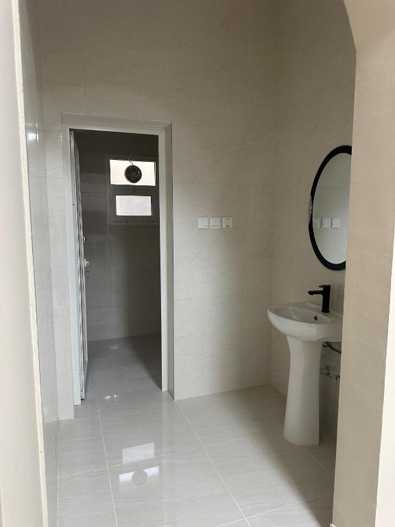 Koupelna v ubytování Baytna Hotel Apartments بيتنا للشقق الفندقية
