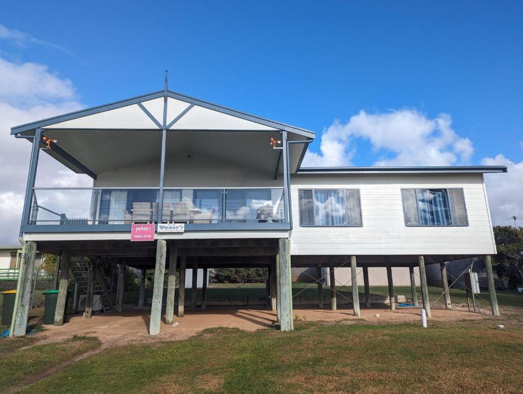 Woody's Beach House, Point Turton (updated prices 2024)