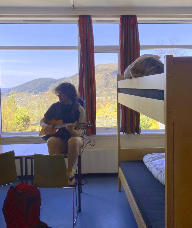 Postel nebo postele na pokoji v ubytování Bergen Hostel Montana