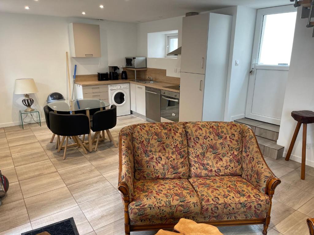 Le grenier à grains - Lampaul-Guimiliau - Two-Bedroom House