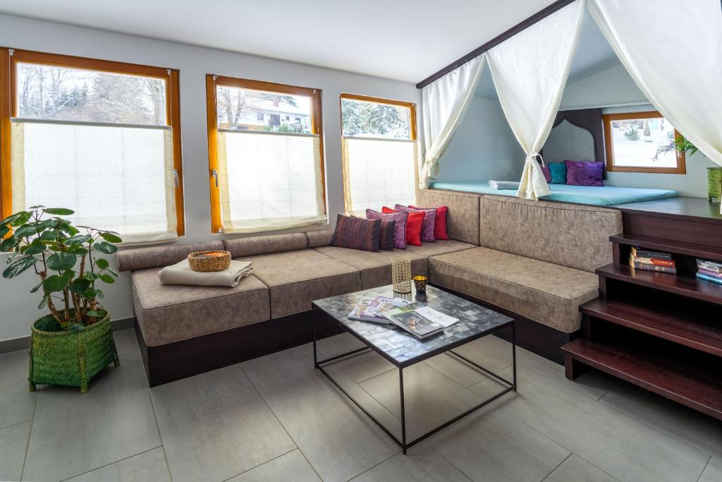 Posezení v ubytování Naturchalets 7 Sentidos
