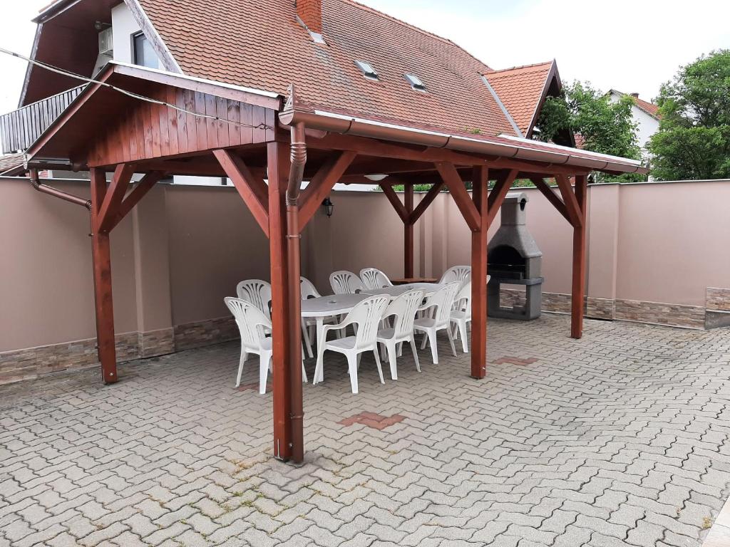 Budova, v ktorej sa apartmán nachádza