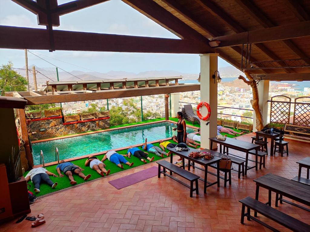 Bazén v ubytování Hotel Belvedere Mindelo, Cabo Verde nebo v jeho okolí