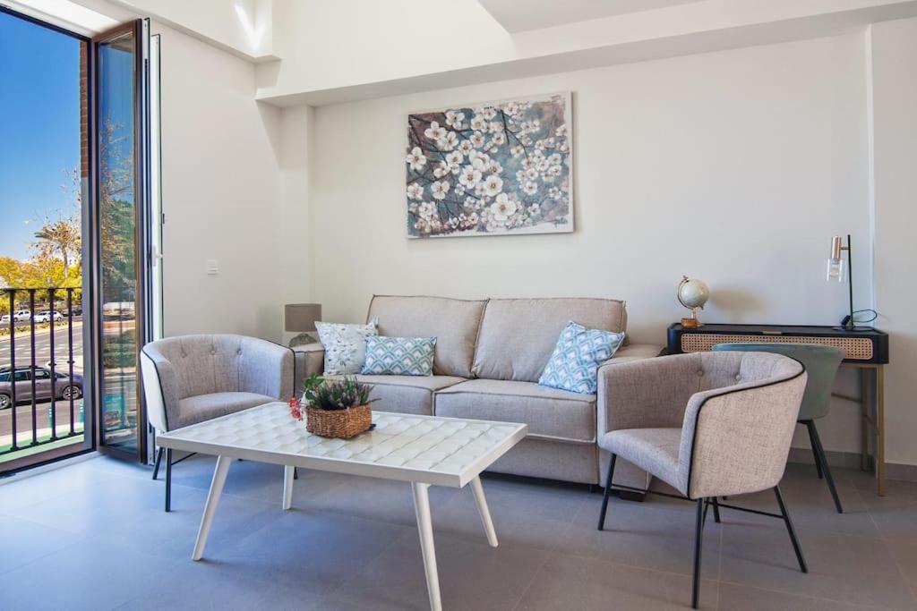 Live Like a Local in This Contemporary Duplex
