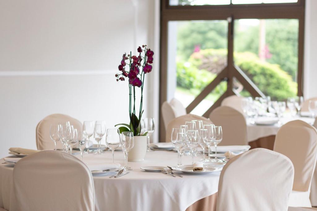 Hotel Santiago Apóstol - Resim 44