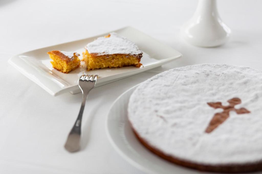 Hotel Santiago Apóstol - Resim 17