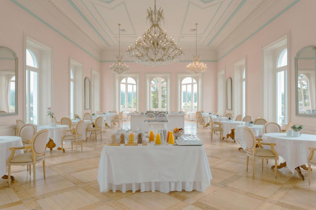 Restaurace v ubytování Hotel Bernina 1865 by Kleos Group Collection