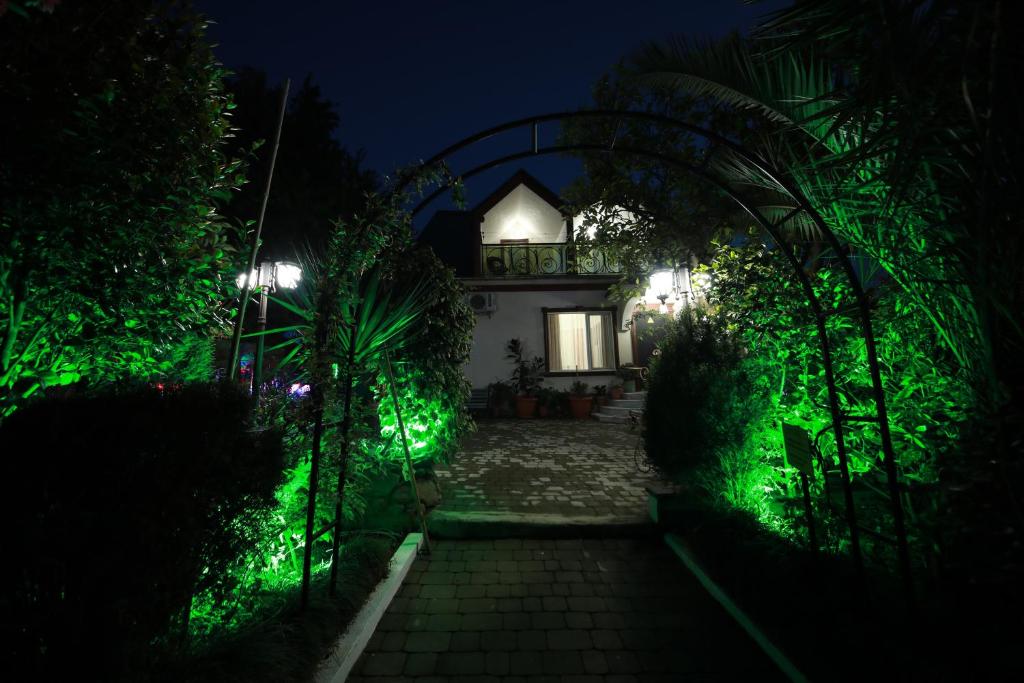 Zahrada ubytování Mount Villa Kvariati