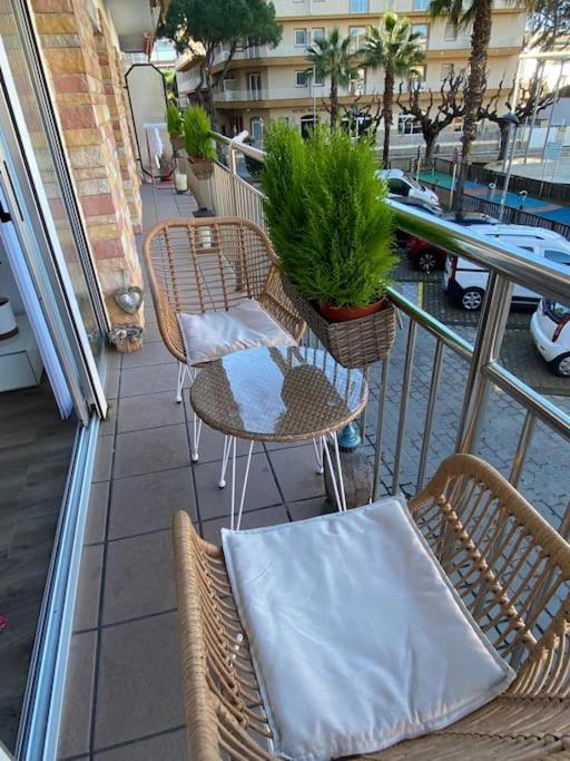 Balkón nebo terasa v ubytování Apartamento primera línea de mar en Platja d'aro