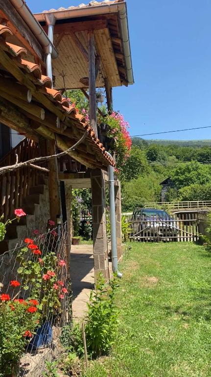 Zahrada ubytování Stara planina, smestaj Ćirković