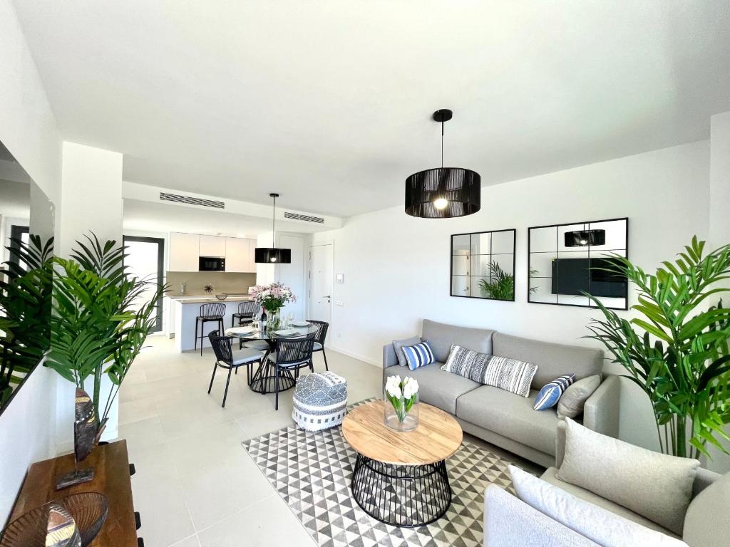 Majestic Apartment by the beach, Fuengirola
