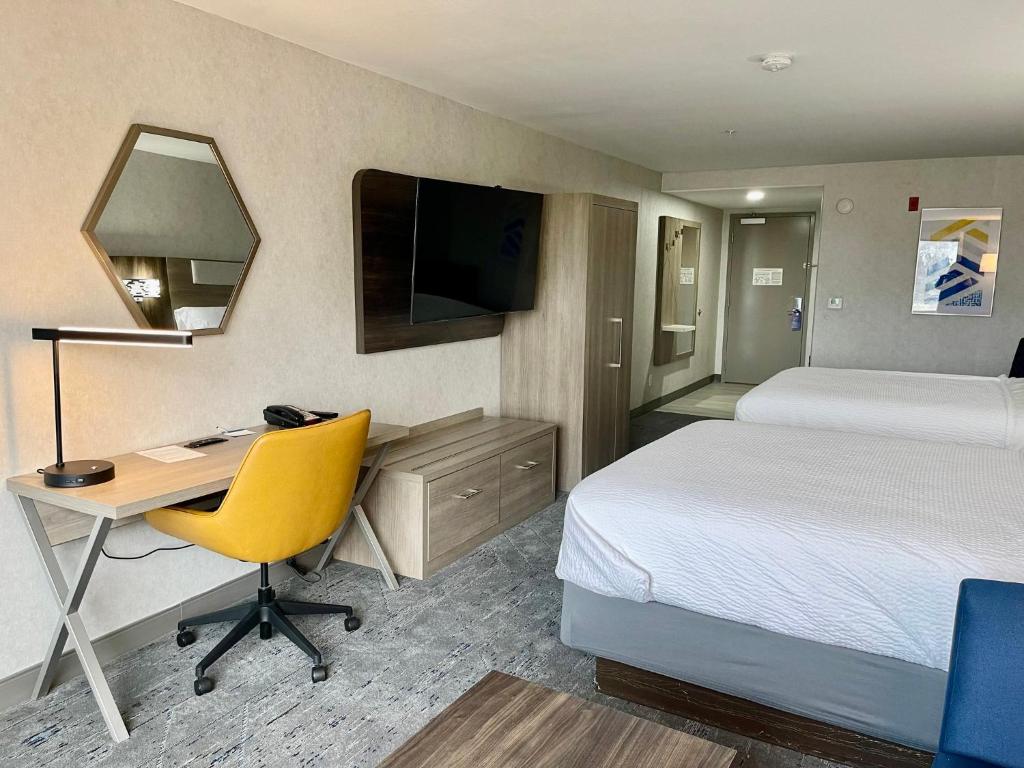 Holiday Inn Express Fresno Northwest - Herndon by IHG - Suite Queen Con Dos Camas Queen Y Sofá Cama