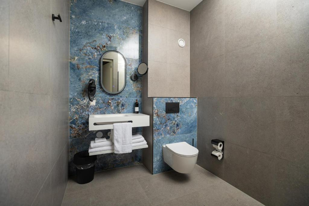 Hotel Twenty-Three Amsterdam Airport - Superior King Room