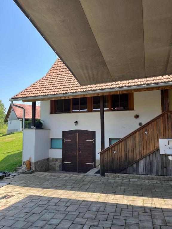 Budova, kde se prázdninový dům nachází