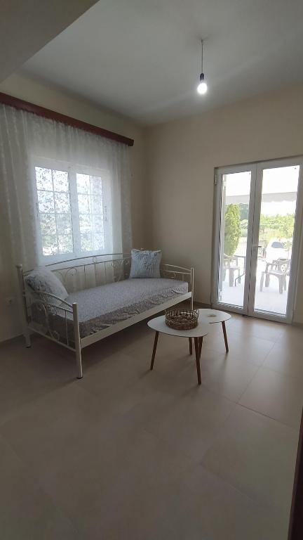Toma's Guest House - Hizvo
