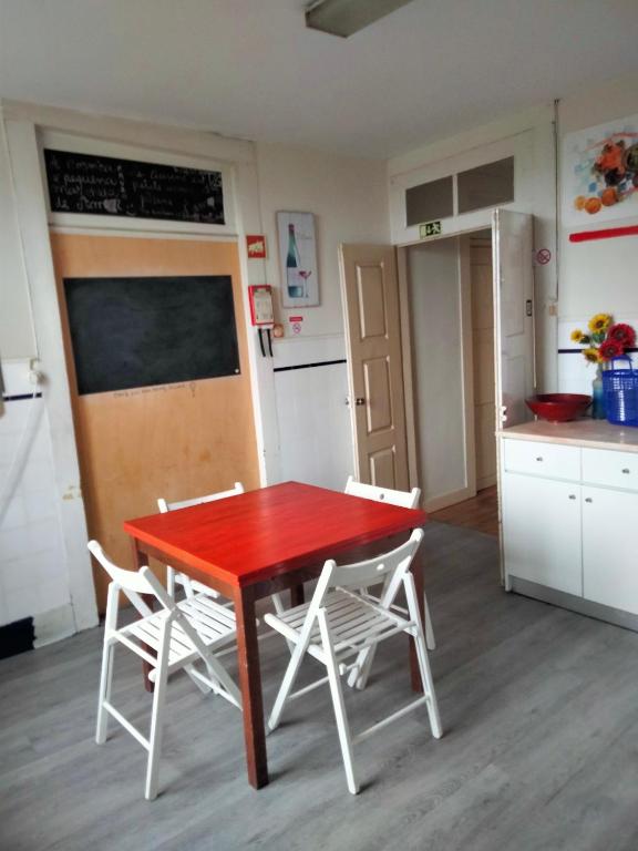 Imagen de la galería de Dans L'Atelier Hostel Unidade Porta Nova, en Braga